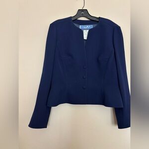 Thierry Mugler Suit
VINTAGE designer suit (2 pieces)